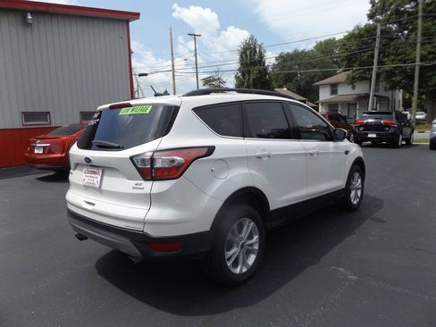 Used 2018 Ford Escape SE FWD image 6