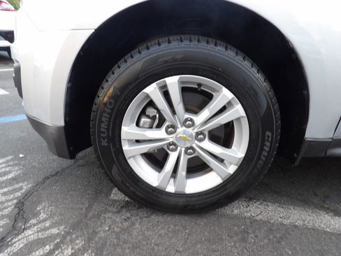 Used 2010 Chevrolet Equinox LT image 13