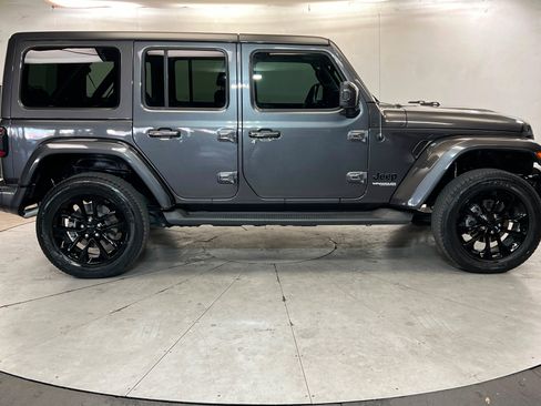 Used 2021 Jeep Wrangler Unlimited Sahara AWD/4WD image 7