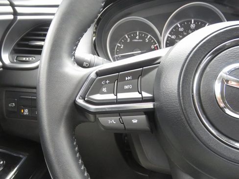 Used 2023 MAZDA CX-9 Touring image 23