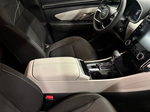 Certified 2022 Hyundai Tucson SE FWD image 18