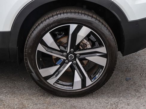 Used 2023 Volvo XC40 B5 Ultimate AWD/4WD image 13