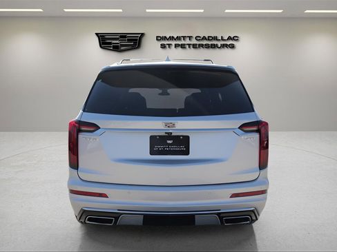 Used 2020 Cadillac XT6 Premium Luxury image 4