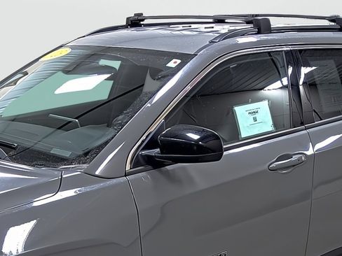 Used 2023 Jeep Compass Latitude w/ Convenience Group image 8