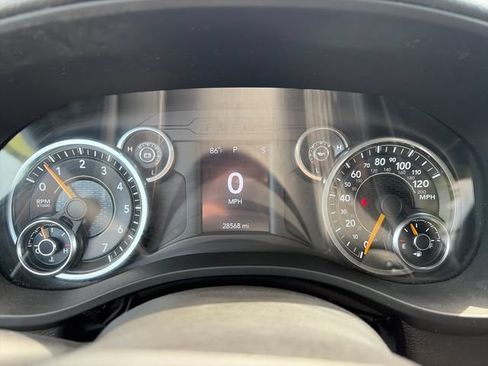 Used 2022 RAM 1500 Big Horn AWD/4WD image 15