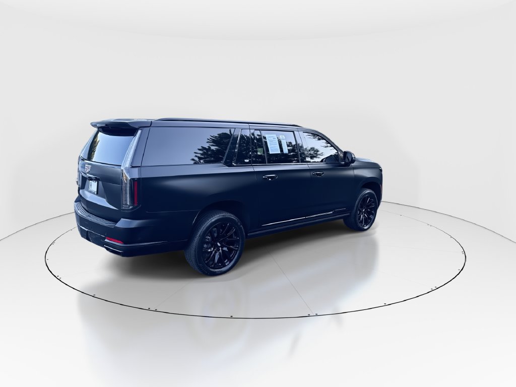 Used 2025 Cadillac Escalade ESV Sport Platinum AWD/4WD image 8