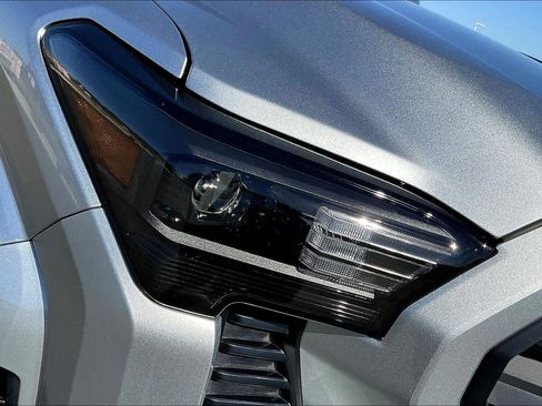 Used 2024 Toyota Tacoma SR5 image 29