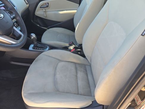 Used 2013 Kia Rio LX image 14