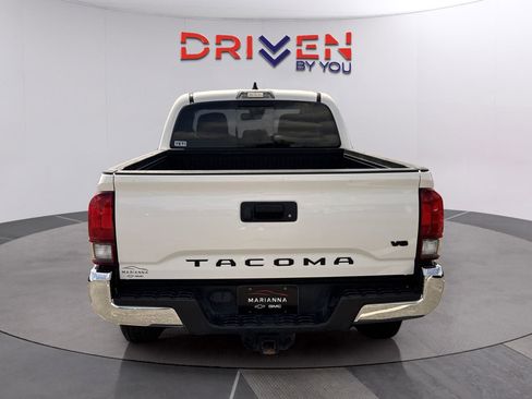 Used 2023 Toyota Tacoma SR5 RWD image 4