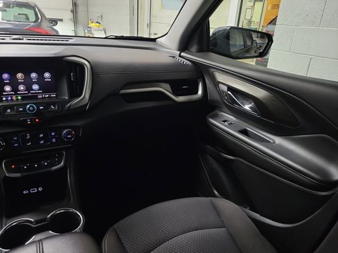 Used 2024 GMC Terrain SLE image 14