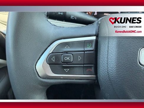 Used 2025 Jeep Compass Limited AWD/4WD image 19