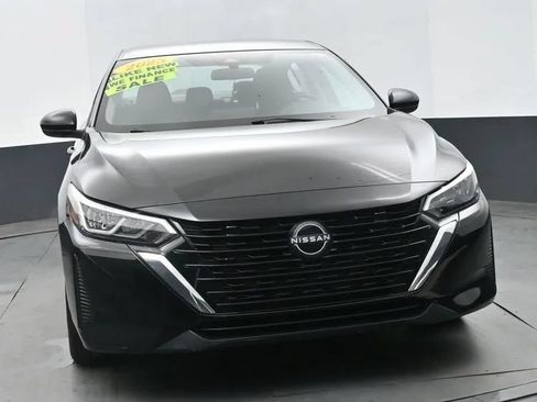 Used 2025 Nissan Sentra SV FWD image 3