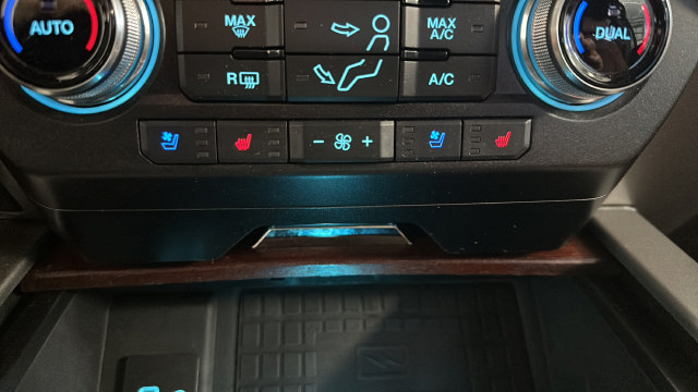 Used 2021 Ford F250 King Ranch w/ King Ranch Ultimate Package AWD/4WD image 30