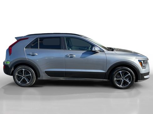 Used 2023 Kia Niro EX w/ EX Cold Weather Package image 6