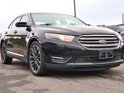 Used 2019 Ford Taurus SEL w/ Equipment Group 201A FWD image 6