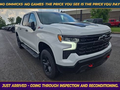 Used 2024 Chevrolet Silverado 1500 LT Trail Boss w/ Protection Package AWD/4WD image 1