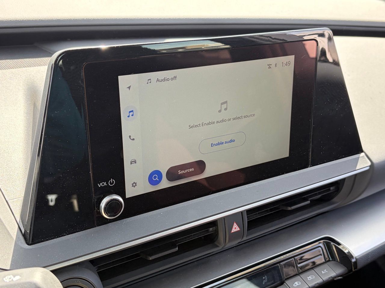 Used 2025 Toyota Prius LE FWD image 10