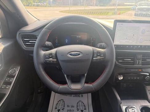 Used 2023 Ford Escape ST-Line w/ Tech Pack #1 AWD/4WD image 14