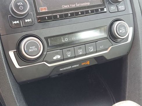Certified 2018 Honda Civic LX image 13