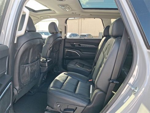 Used 2021 Kia Telluride SX w/ Nightfall Edition Package image 12