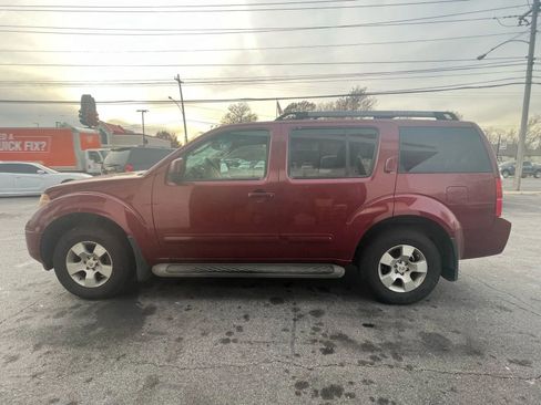 Used 2005 Nissan Pathfinder SE w/ (P01) Se Premium Pkg image 5