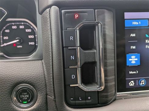 Used 2021 GMC Yukon XL Denali w/ Denali Premium Package image 16