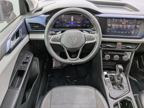 Certified 2023 Volkswagen Taos SE w/ Panoramic Sunroof Package FWD image 13