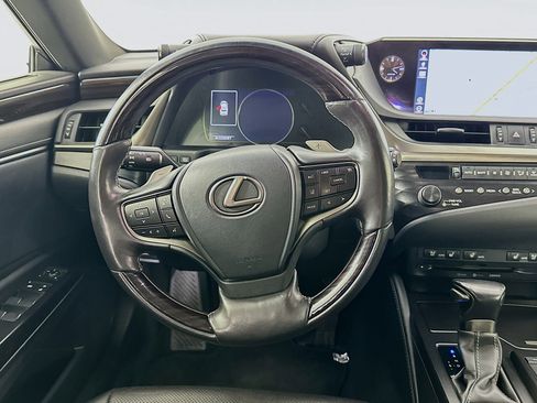 Used 2019 Lexus ES 300h w/ Premium Package FWD image 18