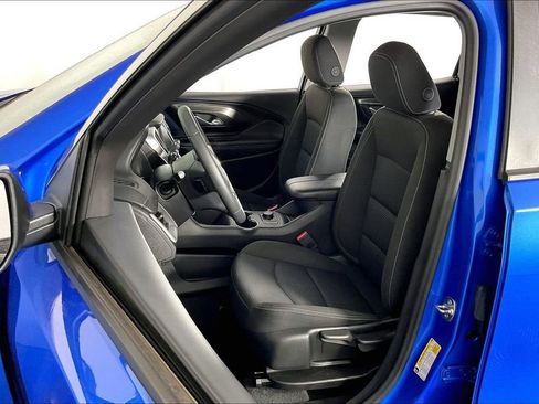 Used 2024 GMC Terrain SLE image 35