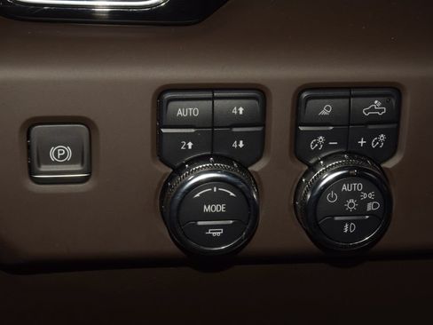 Used 2024 GMC Sierra 1500 Denali w/ Denali Reserve Package AWD/4WD image 37