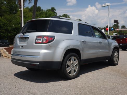 Used 2017 GMC Acadia Limited SLT FWD image 4