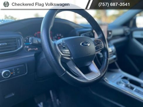 Used 2022 Ford Explorer Limited w/ Equipment Group 301A image 17