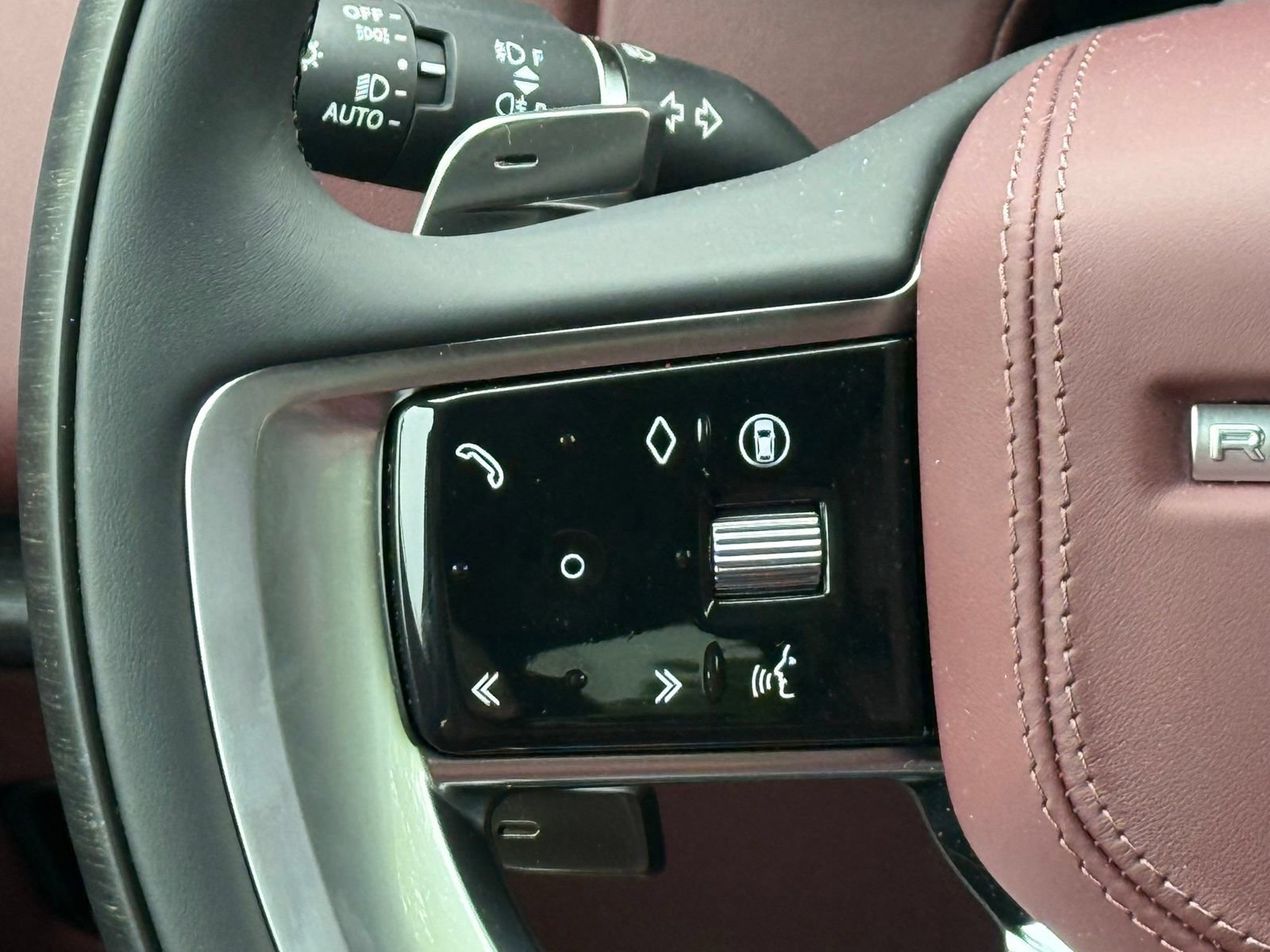 New 2026 Land Rover Range Rover SE AWD/4WD image 35