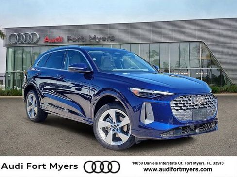 New 2025 Audi Q5 Prestige image 1