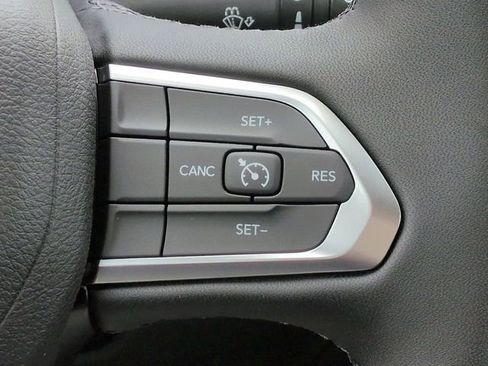 New 2026 Jeep Compass Latitude image 25