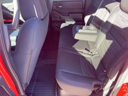 Used 2025 Nissan Frontier PRO-4X image 15