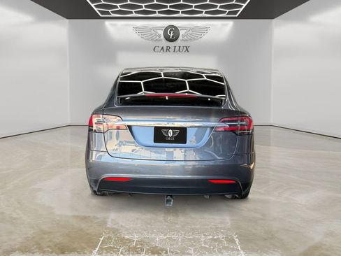 Used 2018 Tesla Model X 75D image 4