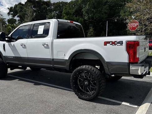 Used 2017 Ford F350 Lariat w/ Chrome Package image 13