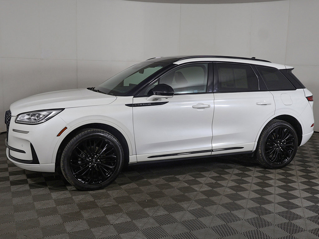 Used 2024 Lincoln Corsair Reserve w/ Equipment Group 201A AWD/4WD image 16