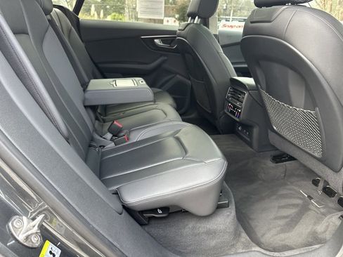 Used 2021 Audi Q8 Premium Plus image 18