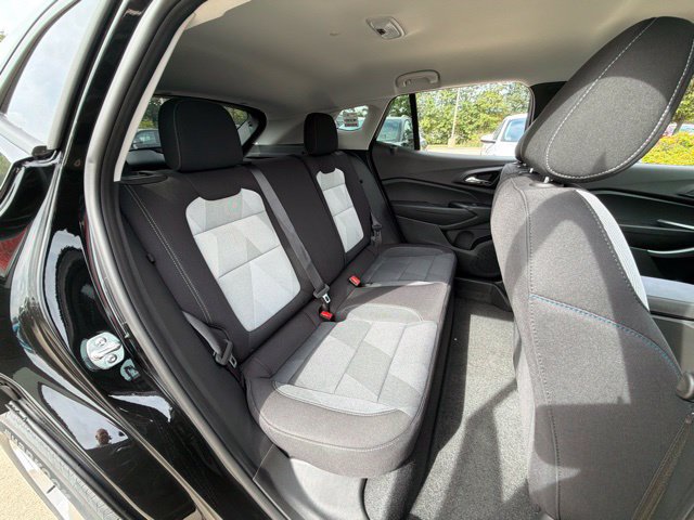 New 2026 Chevrolet Trax LS w/ LS Convenience Package FWD image 28