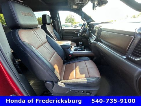 Used 2024 Chevrolet Silverado 1500 High Country w/ Technology Package image 28