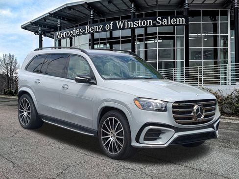 Used 2025 Mercedes-Benz GLS 580 4MATIC image 1