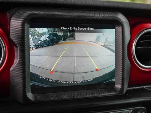 Used 2020 Jeep Wrangler Rubicon AWD/4WD image 22
