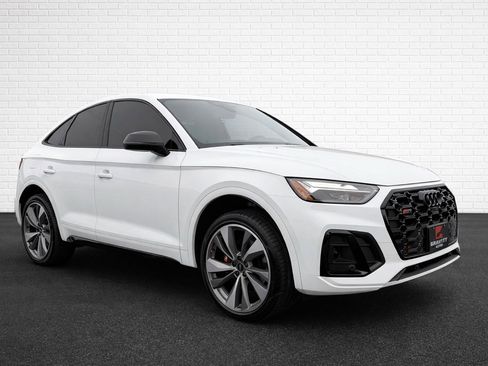 Used 2023 Audi SQ5 Premium Plus w/ Premium Plus Package image 3