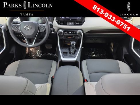 Used 2024 Toyota RAV4 Limited image 12