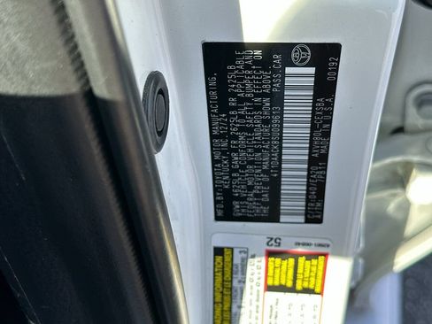 Used 2025 Toyota Camry SE FWD image 26