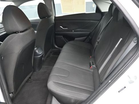 Used 2023 Hyundai Elantra SEL w/ Cargo Package image 8