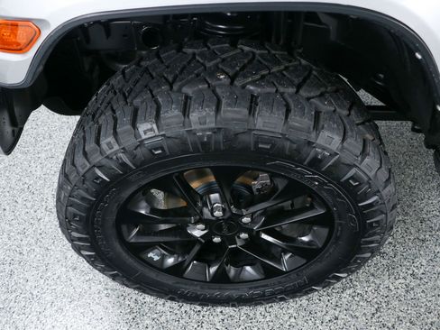 Used 2021 Jeep Wrangler Unlimited Sahara image 12