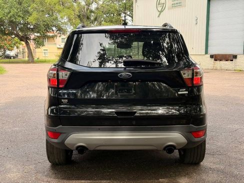 Used 2018 Ford Escape SE w/ Ford Safe & Smart Package FWD image 6
